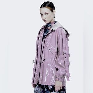 Julia Allert HOODED LACQUER
JACKET